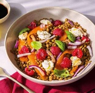 Gourmand 521 SALADE DE LENTILLES, FRAMBOISE ET TRUITE FUMÉE