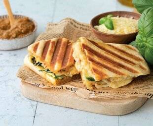 Gourmand 522 PANINI AU PESTO ROUGE ET AUX COURGETTES