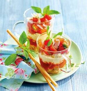 Gourmand 522 VERRINE TOMATE MOZZARELLA FAÇON TIRAMISU