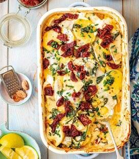 Gourmand 523 GRATIN DE POISSON AUX POMMES DE TERRE ET CÉLERI-RAVE, ÉPINARDS ET TOMATES SÉCHÉES