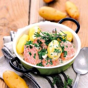 Gourmand 523 MARMITE DE SAUMON ET POMMES DE TERRE À LA CRÈME ET AUX HERBES