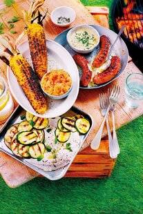 Gourmand 523 CHIPOLATA, COURGETTE, MAÏS ET TRIO DE DIPS