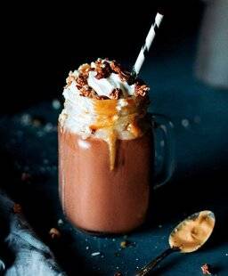 Gourmand 525 CHOCOLAT CHAUD AU BEURRE DE CACAHUÈTE