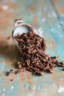 Gourmand 525 2 RECETTES RELEVÉES AVEC… le clou de girofle