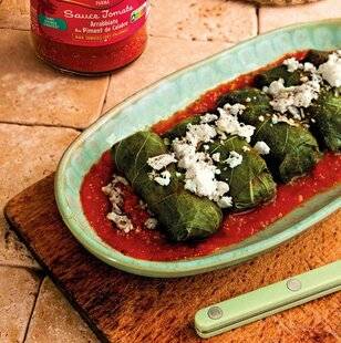 Gourmand 525 FEUILLES DE VIGNE FARCIES À LA SAUCE TOMATE