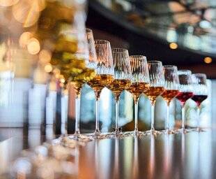 Gourmand 525 ENTRE SAVOIR-FAIRE ET ÉLÉGANCE, LES VERRES QUI SUBLIMENT LE VIN