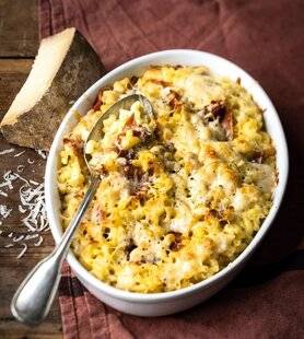 Gourmand 526 GRATIN DE COQUILLETTES AU JAMBON CRU ET À L'OSSAU-IRATY