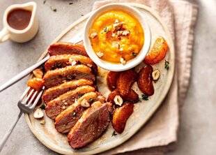 Gourmand 526 MAGRET DE CANARD, CLÉMENTINES DE CORSE ET PURÉE DE BUTTERNUT