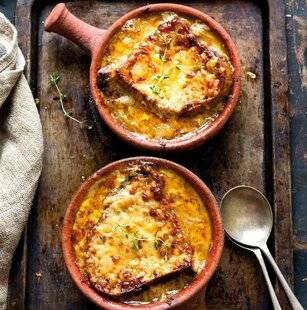 Gourmand 527 SOUPE À L'OIGNON GRATINÉE