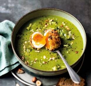 Gourmand 527 SOUPE DE BROCOLI À L'ŒUF MOLLET