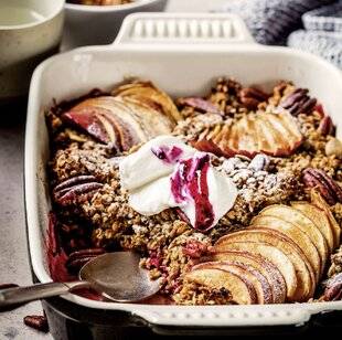 Gourmand 529 Crumble aux fruits rouges, pommes et noix de pécan