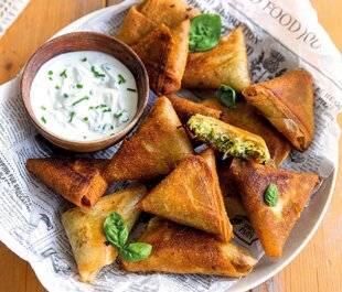 Gourmand 531 SAMOUSSAS DE DINDE, COURGETTE ET CURRY