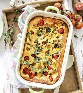 Gourmand 532 CLAFOUTIS À LA TOMATE, À LA BROUSSE DE BREBIS ET À L'ORIGAN