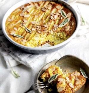 Gourmand 532 CLAFOUTIS AUX ASPERGES, À LA SAUGE ET AUX AMANDES