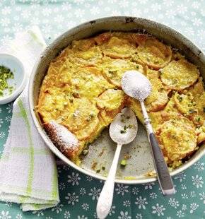 Gourmand 532 CLAFOUTIS À L'ABRICOT ET AUX PISTACHES