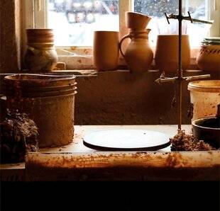 Gourmand 533 LES POTERIES D'ALBI « LES MAINS DANS LA TERRE, LA TÊTE DANS LES COULEURS »