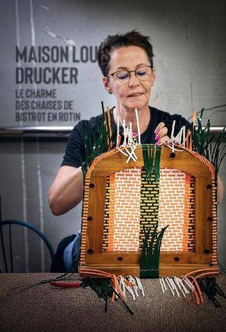 Gourmand 534 MAISON LOUIS DRUCKER LE CHARME DES CHAISES DE BISTROT EN ROTIN