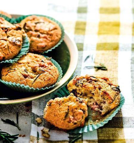 Gourmand 534 MUFFINS AUX LARDONS ET AU FROMAGE BLEU