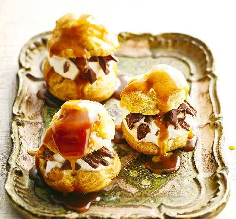 Gourmand 534 Choux au caramel et à la glace à la vanille