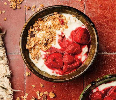 Gourmand 534 FROMAGE BLANC ET COMPOTÉE DE FRAISES
