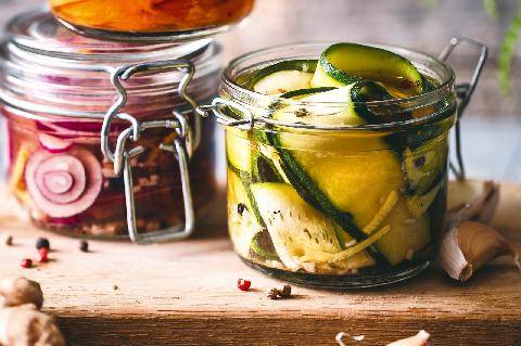 Gourmand 535 RUBANS DE COURGETTES ET CAROTTES EN PICKLES