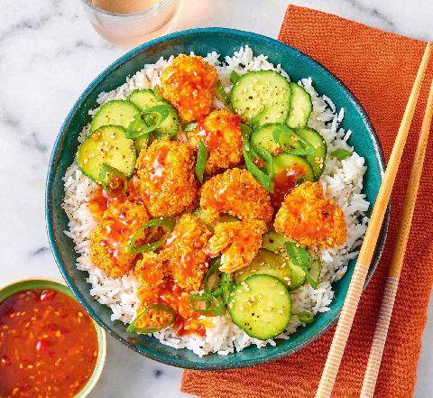 Gourmand 535 BOWL DE POULET CROUSTILLANT ET CONCOMBRE AU SÉSAME
