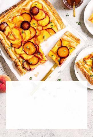 Gourmand 535 Tarte feuilletée aux prunes et pêches