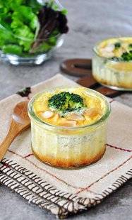 Hors Série 26 Petits flans brocolis & amandes