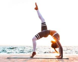 Hors Série 27 Des postures de yoga qui « nettoient »