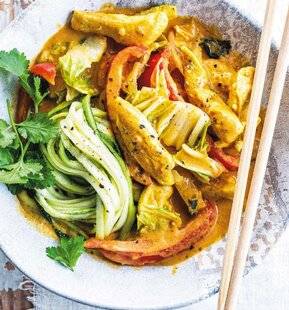 Hors Série 55 BLANC DE POULET au curcuma et tagliatettes de courgettes