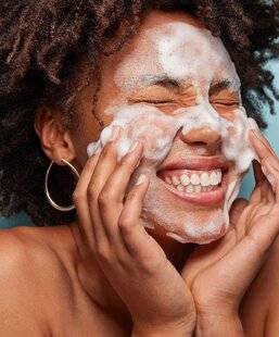 Hors Série 60 NETTOYAGE DU VISAGE Les 6 questions qu'on se pose
