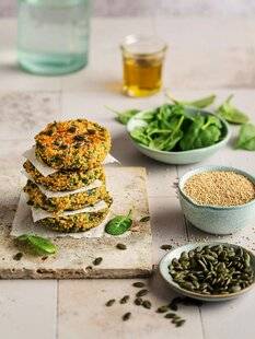 Hors Série 62 GALETTES DE QUINOA AUX ÉPINARDS ET GRAINES DE COURGE