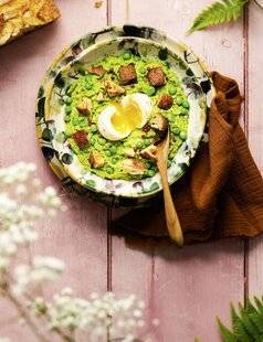 Hors Série 64 PURÉE DE PETITS POIS ET ŒUF MOLLET