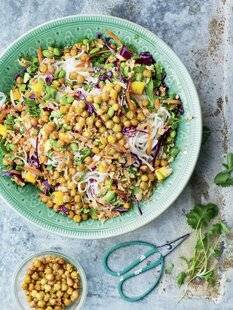 Hors Série 64 SALADE DE NOUILLES DE RIZ AUX LÉGUMES, POIS CHICHES GRILLÉS AUX ÉPICES