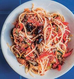 Hors Série 65 SPAGHETTIS AUX SARDINES, SAUCE TOMATE & OLIVES