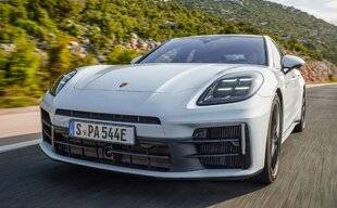 Hors Série 74 PANAMERA 4S E-Hybrid