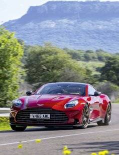 Hors Série 77 ASTON MARTIN