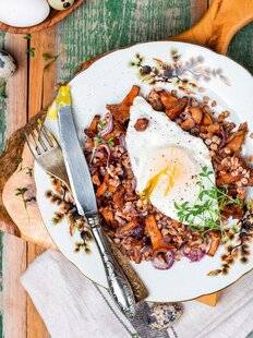 Vital Food 44 Poêlée de kacha aux girolles et œuf poché