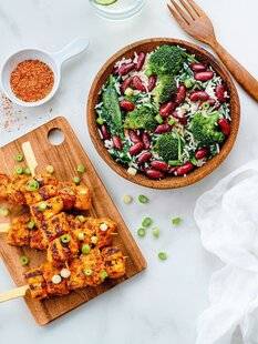 Vital Food 46 RIZ SAUTÉ aux haricots rouges, brocoli et brochette de saumon