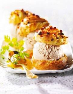 Hors-Séries 16 Profiteroles au foie gras, sauce ananas