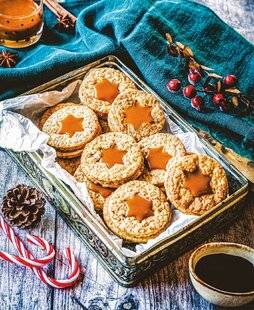 Hors-Séries 16 Sablés à la chicorée, cœur coulant au caramel au beurre salé