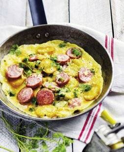 Hors-Séries 20 Omelette paysanne au comté et à la saucisse de Morteau