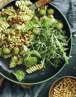 Hors-Séries 21 Pâtes froides au pesto et aux olives