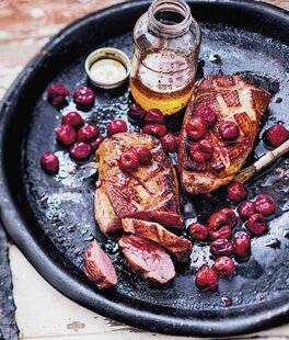 Hors-Séries 21 Magret de canard aux cerises à l'aigre-douce