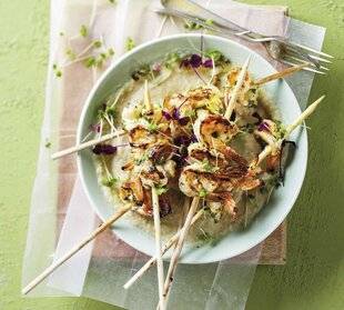 Hors-Séries 21 Brochettes de crevettes marinées, houmous