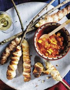Hors-Séries 21 Naan sur bâton et chutney de nectarine grillée