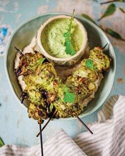 Hors-Séries 21 Brochettes de poulet, sauce piquante à la roquette