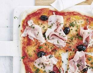 Hors-Séries 21 Pizza au rostello et aux olives