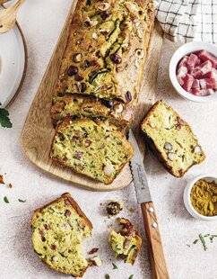 Hors-Séries 21 Cake doré aux courgettes et aux noisettes