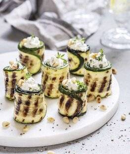 Hors-Séries 21 Petits roulés de courgette farcis au fromage frais